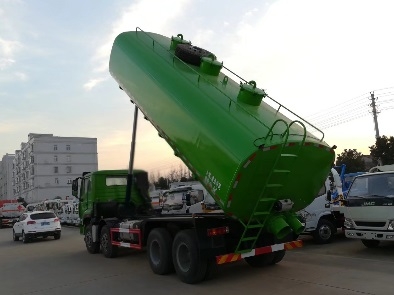 燈塔自卸式污泥車